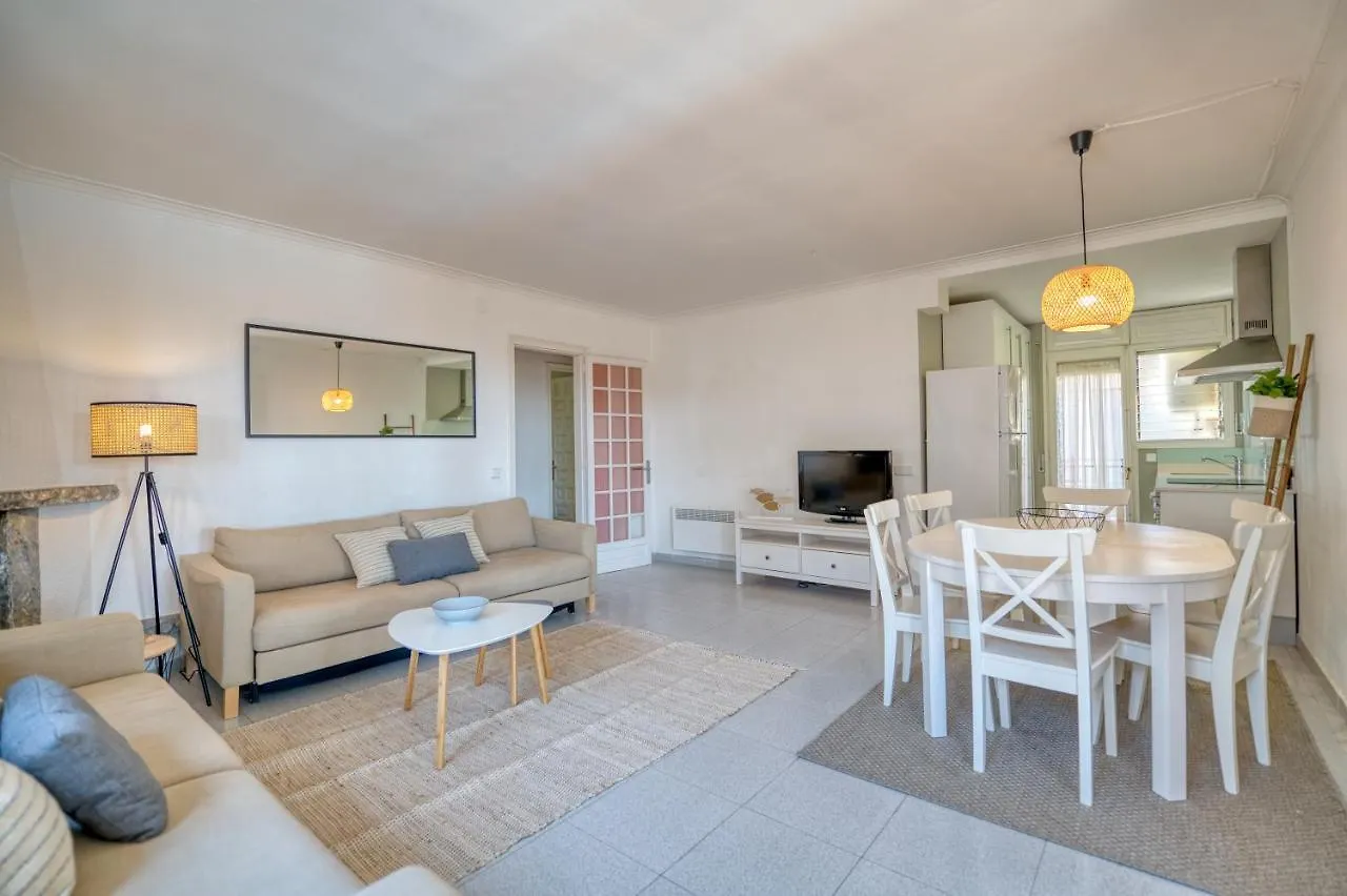 شقة Apartamentos Margell كاليلا دو بالافروجيل