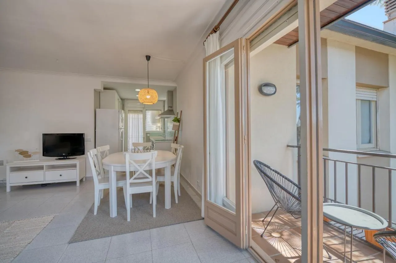 Apartamentos Margell 칼레냐 데 팔라푸르헬 0*,  스페인